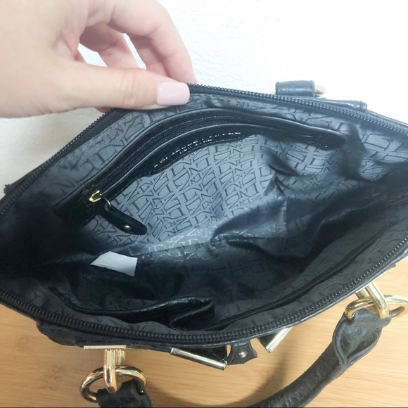 Danielle Nicole Black & Gold Purse - Picture 4 of 7